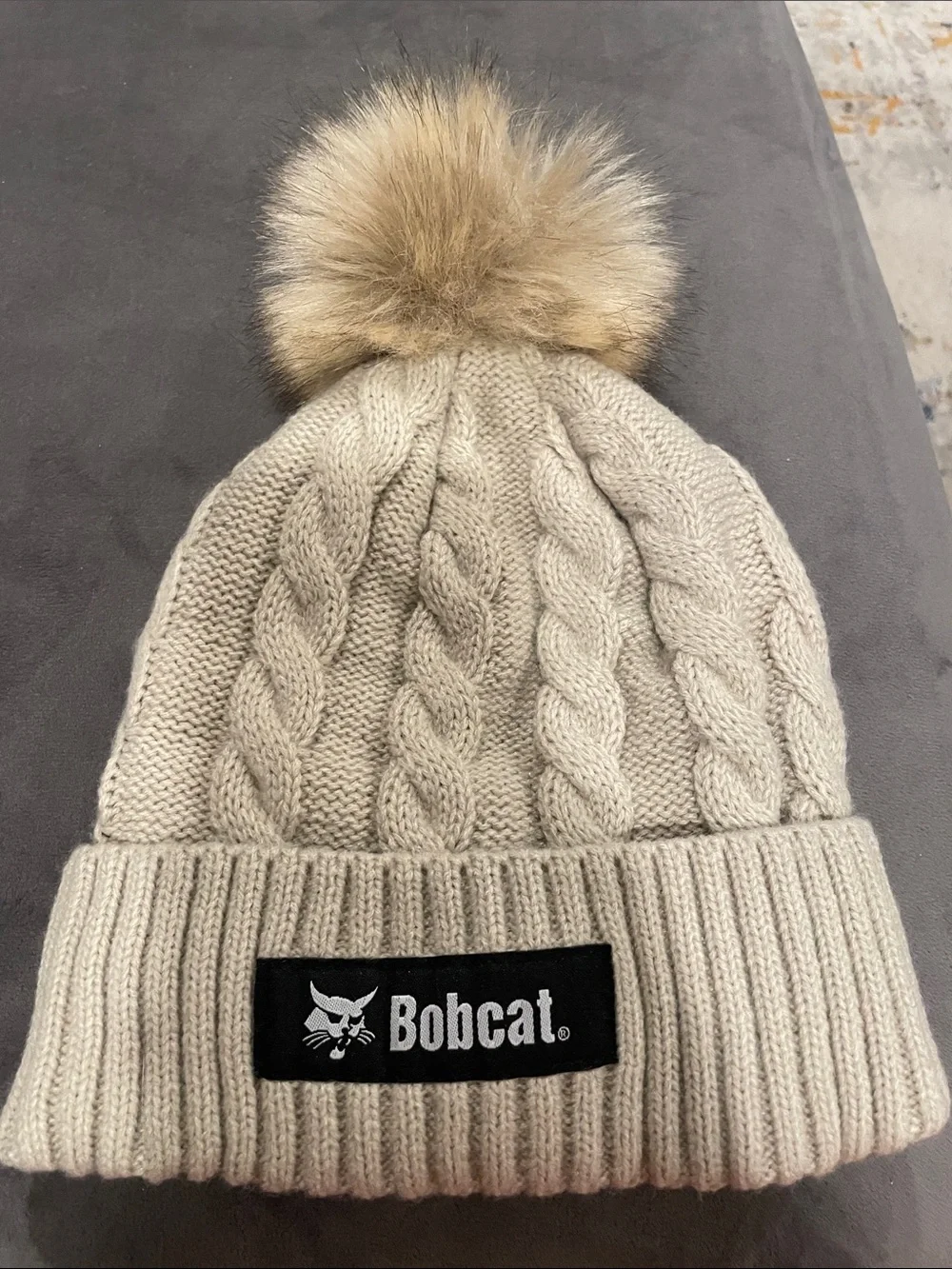Women's Cream Cable Knit Pom Beanie